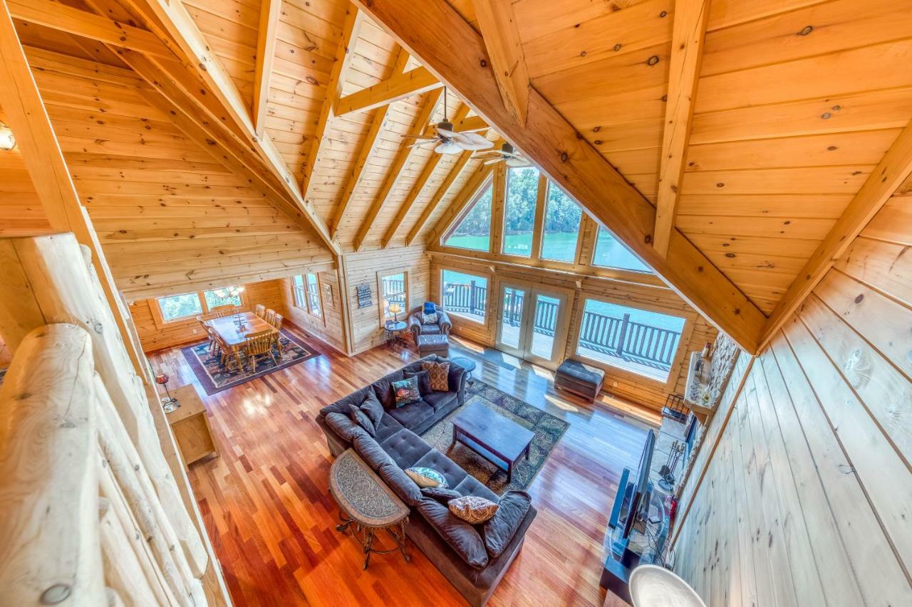 Majestic Lakefront Lodge Sevierville Exterior photo